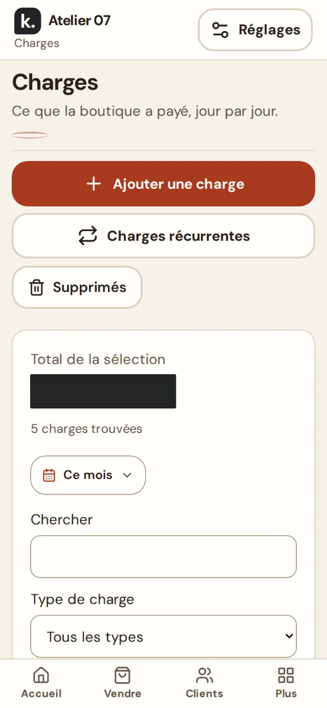 Écran Charges du logiciel sur téléphone : les dépenses du mois, montants masqués